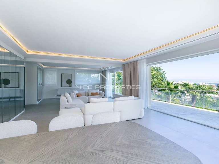 Villa avec Vue sur mer Cap-d-antibes - 7 chambres - 333m²
