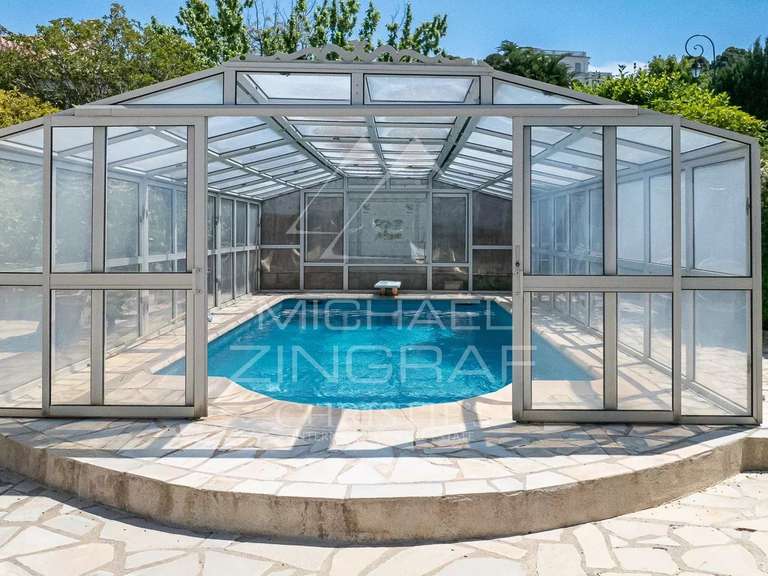 Villa Cap-d-antibes - 5 chambres - 159m²