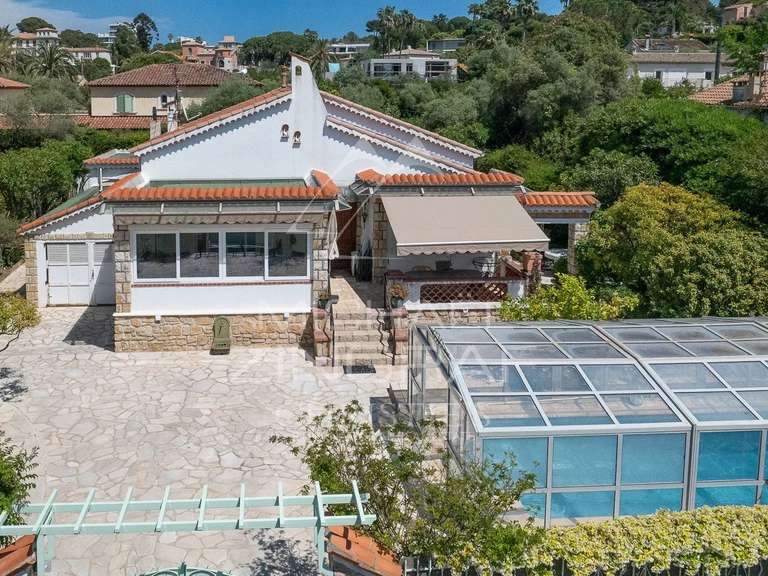 Villa Cap-d-antibes - 5 chambres - 159m²