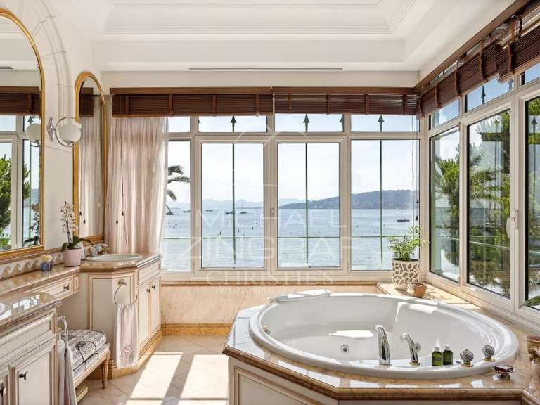 Villa avec Vue sur mer Cap-d-antibes - 8 chambres - 450m²