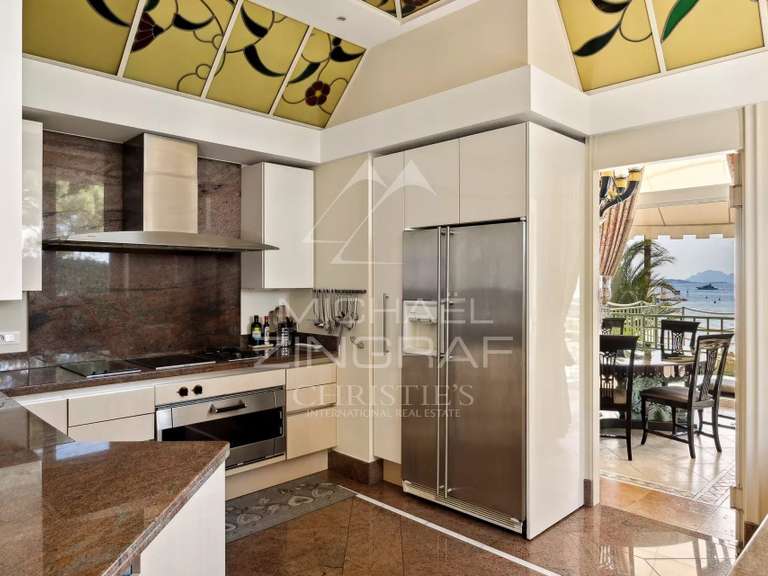 Villa avec Vue sur mer Cap-d-antibes - 8 chambres - 450m²