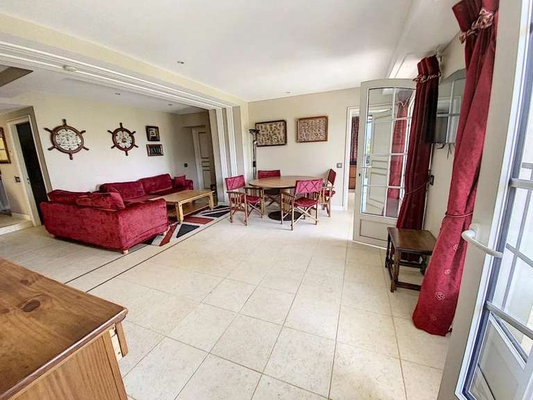 Villa avec Vue sur mer Cap-d-antibes - 260m²