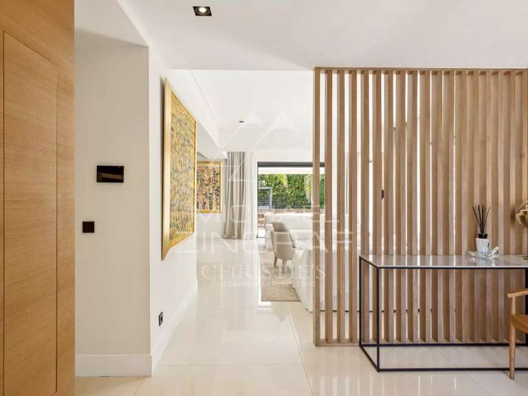 Villa Cap-d-antibes - 4 chambres - 300m²