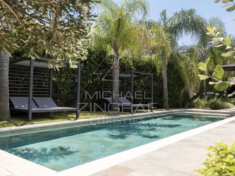 Villa Cap-d-antibes - 4 chambres - 300m²