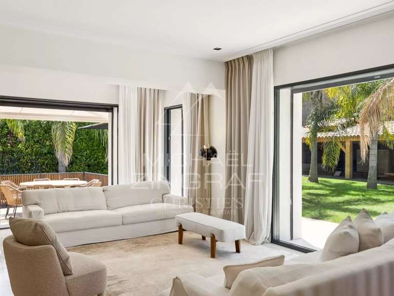 Villa Cap-d-antibes - 4 chambres - 300m²