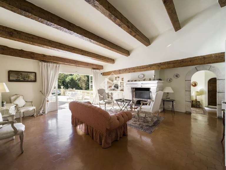 Villa Cap-d-antibes - 5 chambres - 295m²