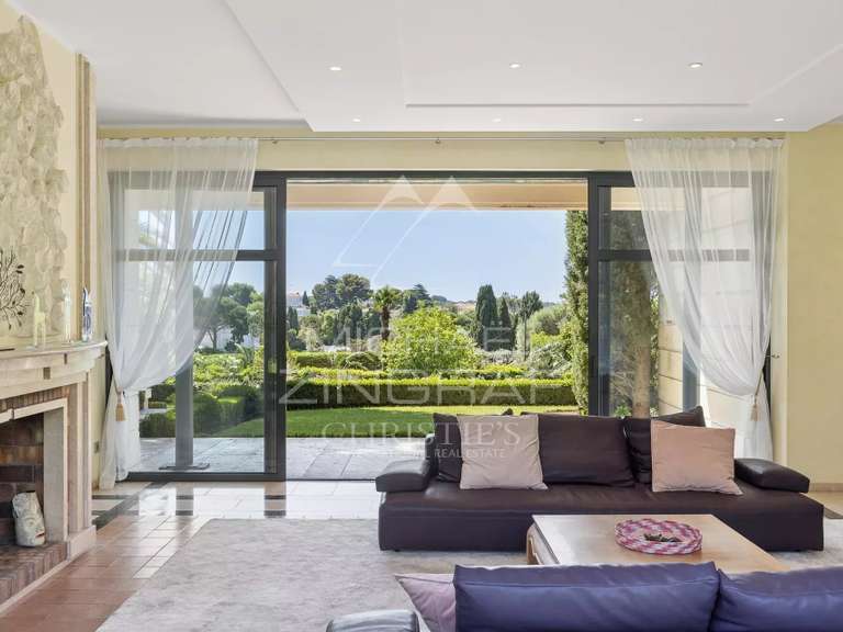 Villa Cap-d-antibes - 5 chambres - 379m²