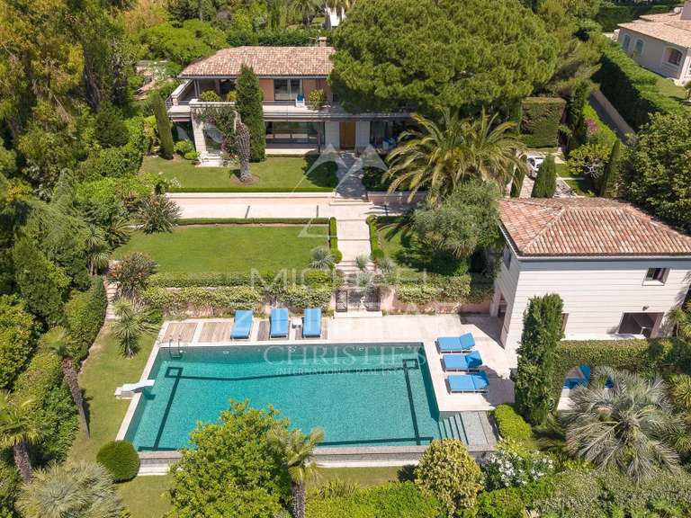 Villa Cap-d-antibes - 5 chambres - 379m²