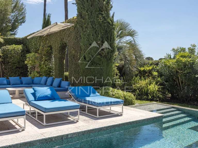 Villa Cap-d-antibes - 5 chambres - 379m²
