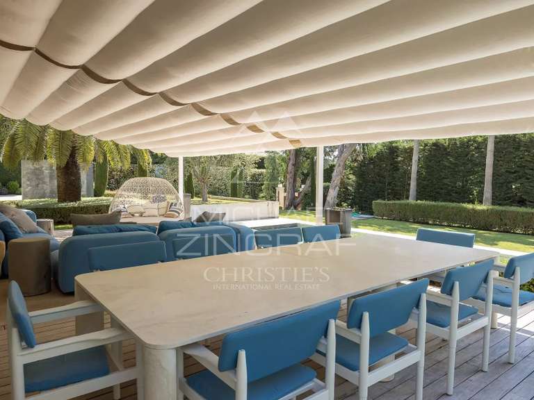 Villa Cap-d-antibes - 5 chambres - 323m²