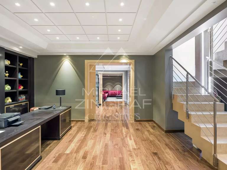 Villa Cap-d-antibes - 5 chambres - 323m²