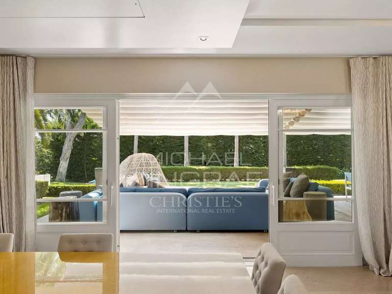 Villa Cap-d-antibes - 5 chambres - 323m²