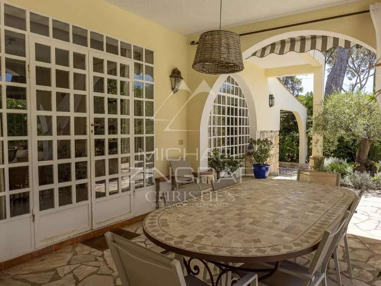 Villa Cap-d-antibes - 4 chambres - 284m²