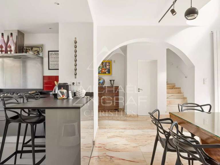 Villa Cap-d-antibes - 4 chambres - 297m²