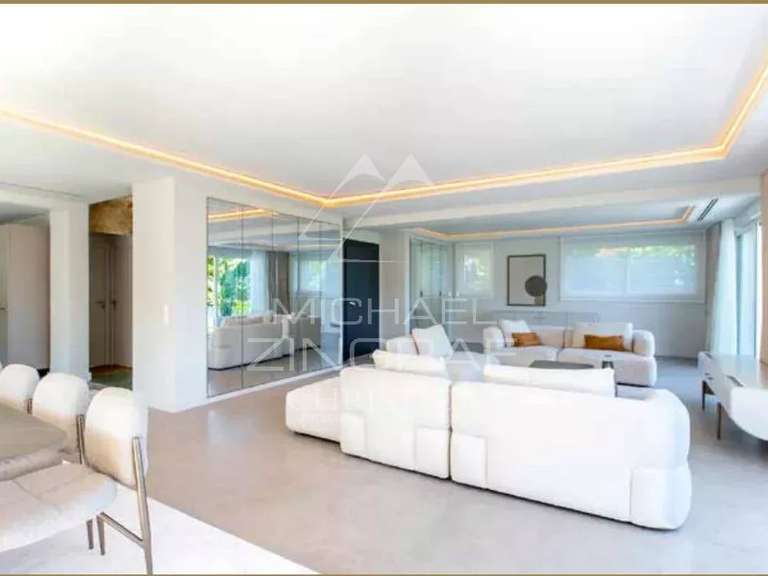 Villa avec Vue sur mer Cap-d-antibes - 6 chambres - 1201m²