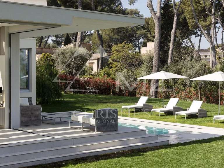 Villa Cap-d-antibes - 4 chambres - 402m²