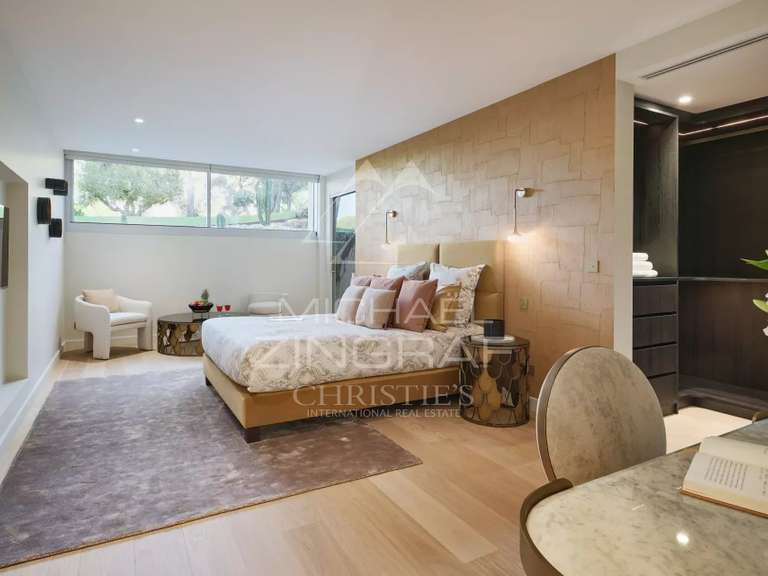 Villa Cap-d-antibes - 4 chambres - 402m²