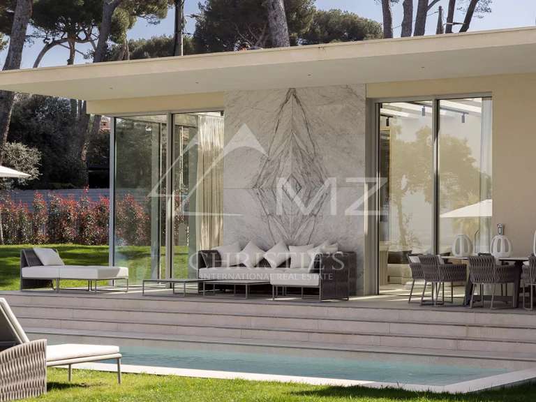 Villa Cap-d-antibes - 4 chambres - 402m²