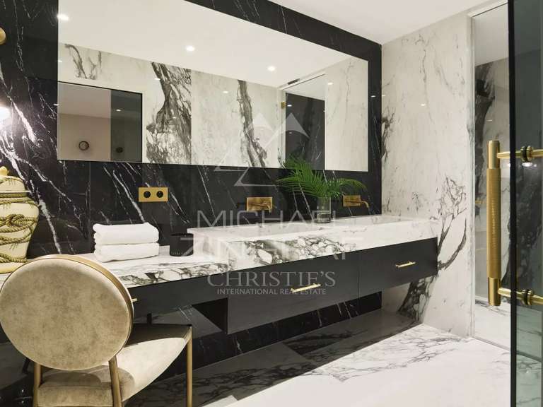 Villa Cap-d-antibes - 4 chambres - 402m²