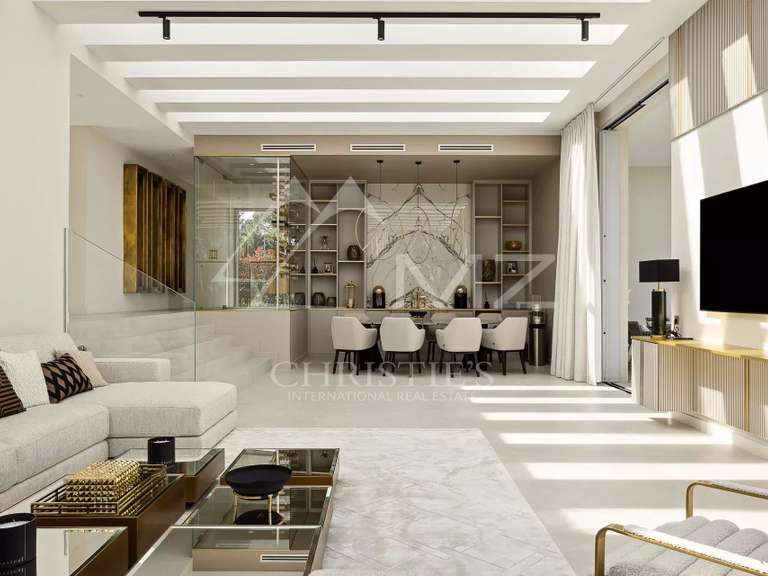 Villa Cap-d-antibes - 4 chambres - 402m²