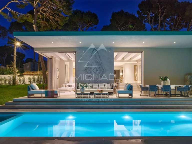 Villa Cap-d-antibes - 4 chambres - 402m²