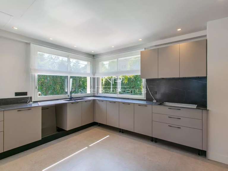 Villa avec Vue sur mer Cap-d-antibes - 7 chambres - 333m²