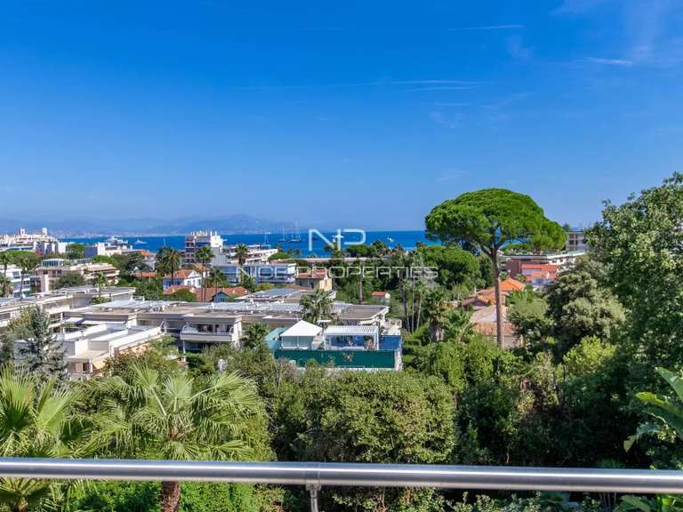 Villa avec Vue sur mer Cap-d-antibes - 7 chambres - 333m²