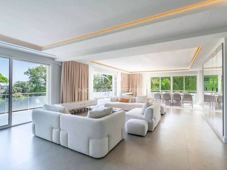 Villa avec Vue sur mer Cap-d-antibes - 7 chambres - 333m²