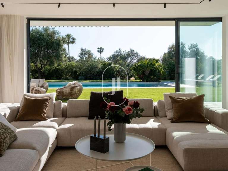 Villa Cap-d-antibes - 7 chambres - 479m²