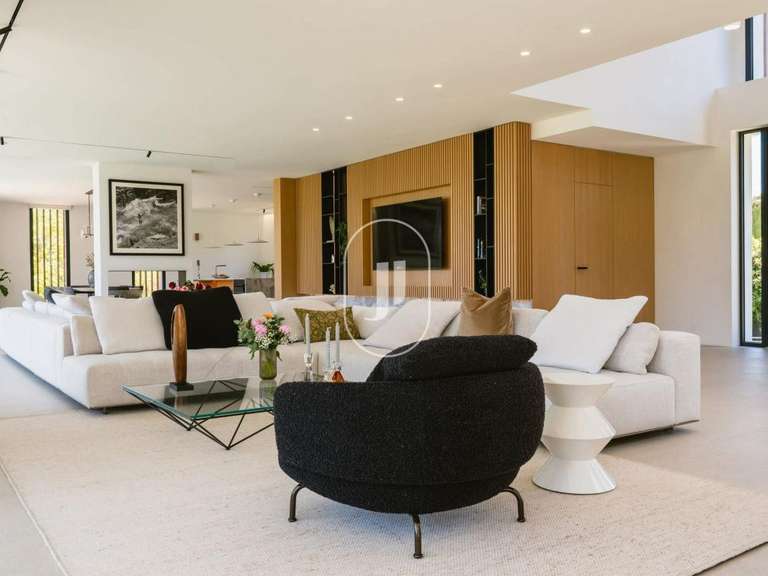 Villa Cap-d-antibes - 7 chambres - 479m²