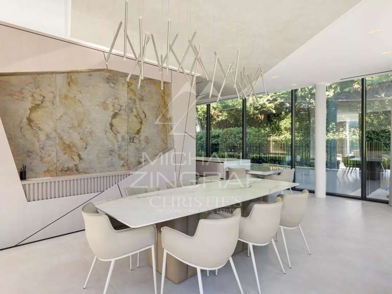 Villa Cap-d-antibes - 6 chambres - 403m²