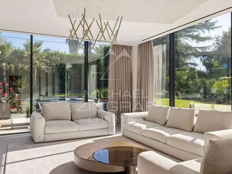 Villa Cap-d-antibes - 6 chambres - 403m²