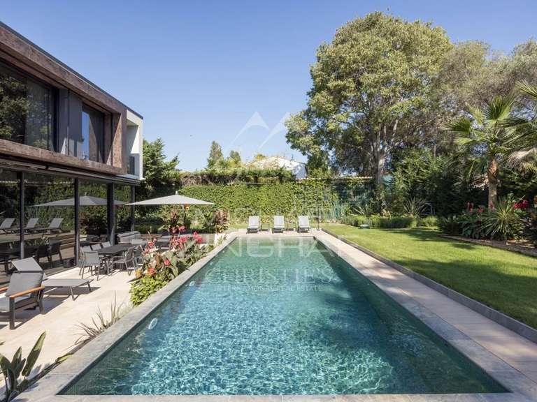 Villa Cap-d-antibes - 6 chambres - 403m²