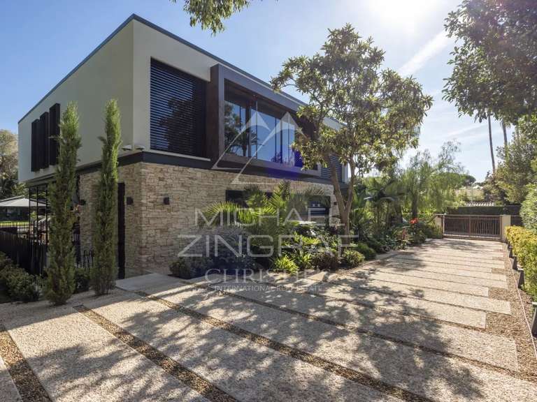 Villa Cap-d-antibes - 6 chambres - 403m²