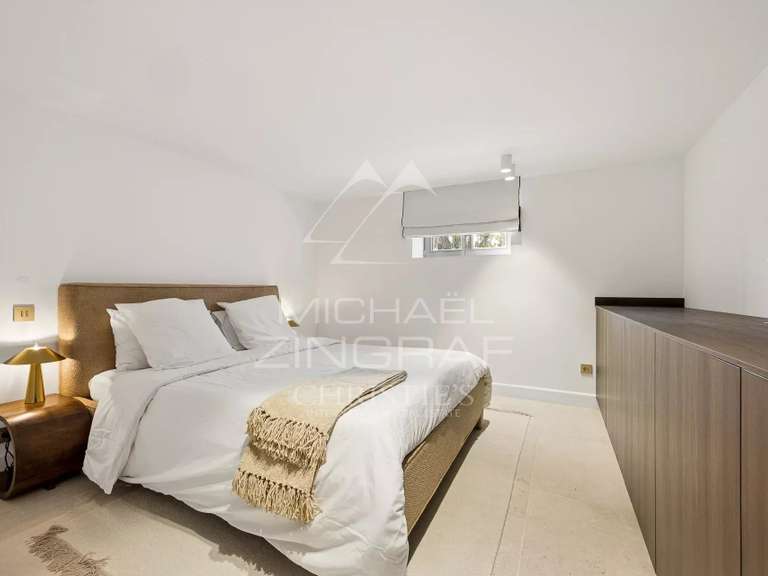 Villa Cap-d-antibes - 7 chambres - 432m²
