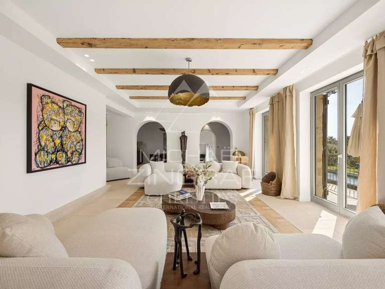 Villa Cap-d-antibes - 7 chambres - 432m²