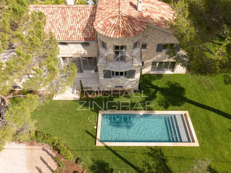 Villa Cap-d-antibes - 7 chambres - 432m²