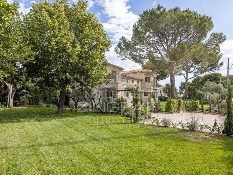 Villa Cap-d-antibes - 7 chambres - 432m²