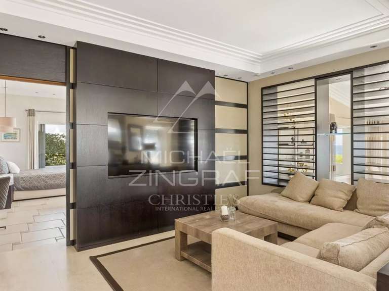 Villa Cap-d-antibes - 5 chambres - 350m²