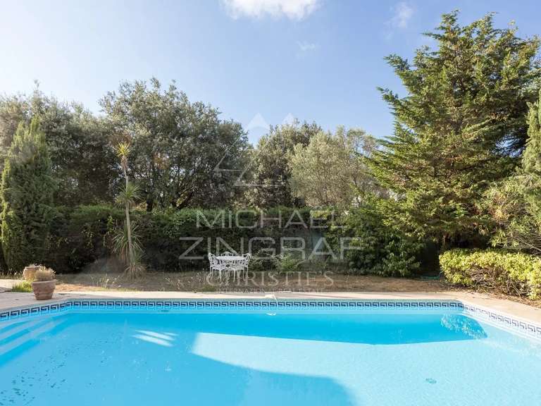Villa Cap-d-antibes - 5 chambres - 224m²