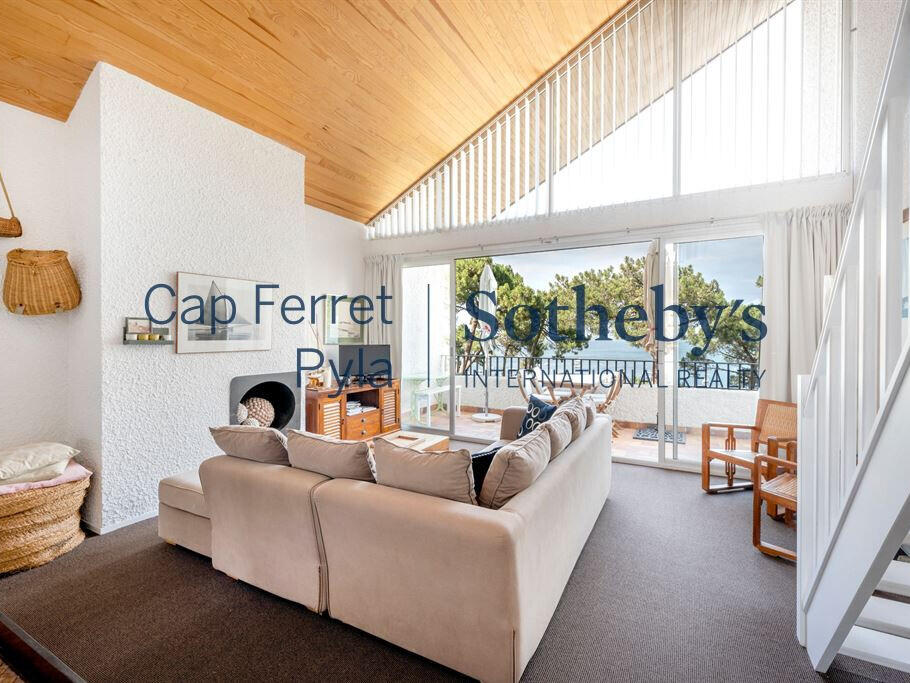 Apartment cap-ferret