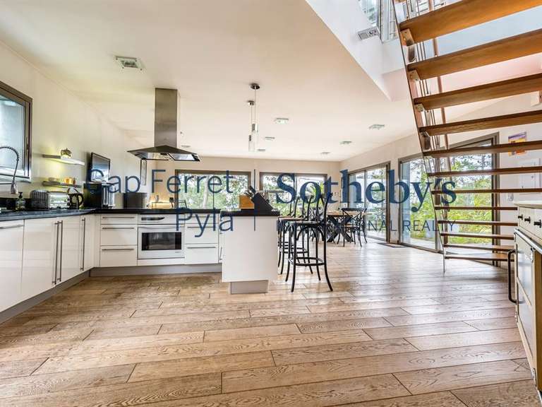 House cap-ferret - 4 bedrooms - 200m²