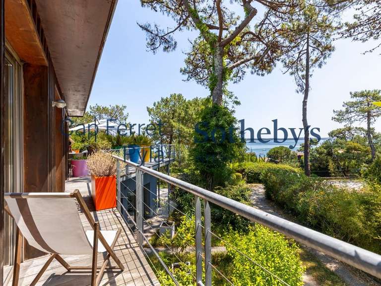 House cap-ferret - 4 bedrooms - 200m²