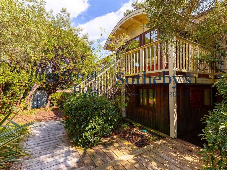 House cap-ferret - 6 bedrooms - 163m²