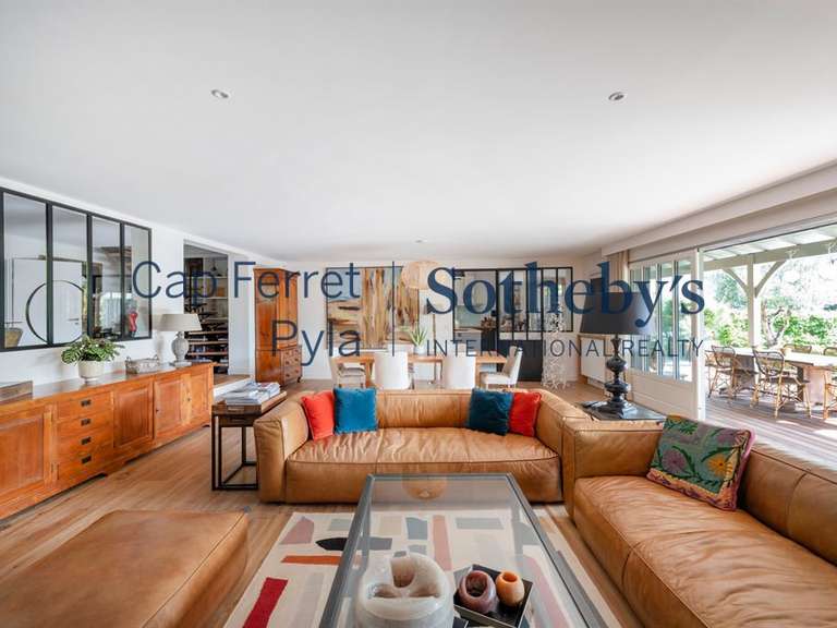 House cap-ferret - 8 bedrooms - 375m²
