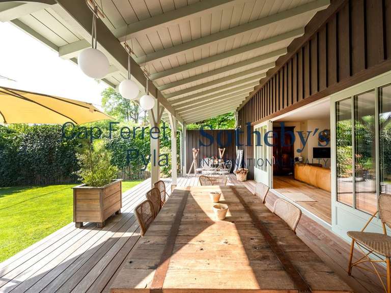 House cap-ferret - 8 bedrooms - 375m²