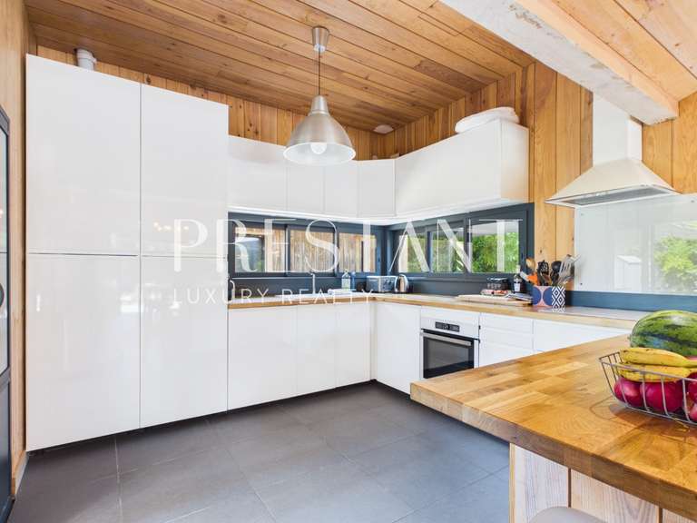 House cap-ferret - 6 bedrooms - 135m²