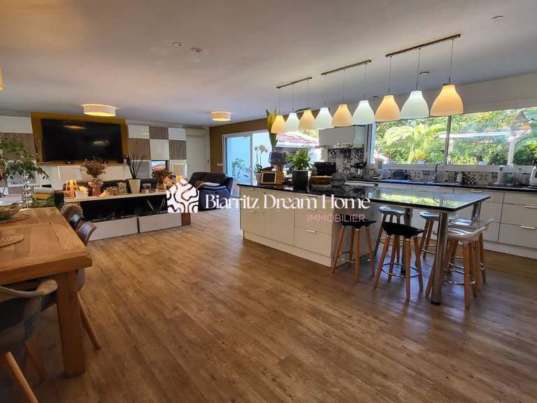 Maison Capbreton - 6 chambres - 256m²
