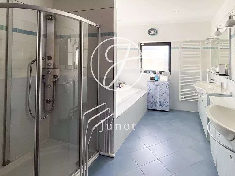 Maison Capinghem - 2 chambres - 400m²