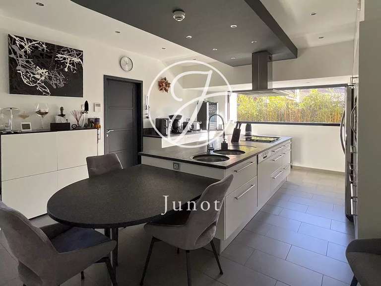 Maison Capinghem - 2 chambres - 400m²